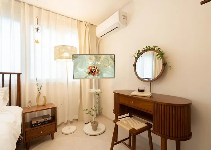 Apartment 오픈특가 홍제역 도보5분, 경복궁 지하철3정거장, 서촌, 북촌 10분이내 *