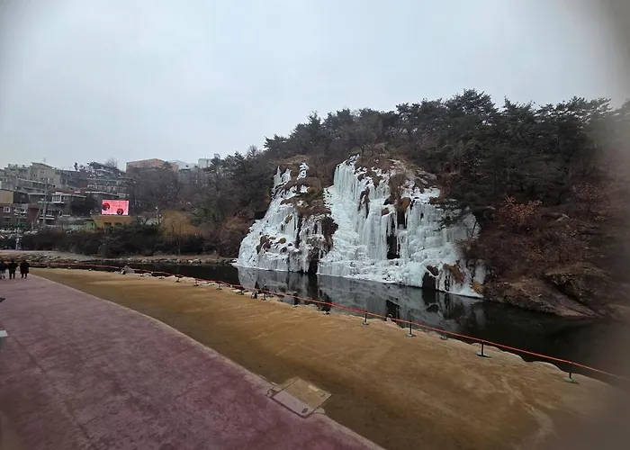 Apartment 오픈특가 홍제역 도보5분, 경복궁 지하철3정거장, 서촌, 북촌 10분이내 Seoul