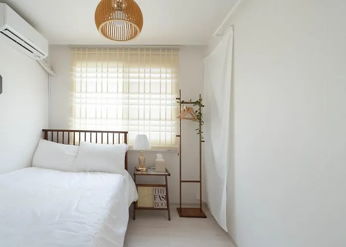 오픈특가 홍제역 도보5분, 경복궁 지하철3정거장, 서촌, 북촌 10분이내 Apartment