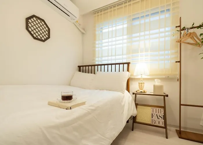 오픈특가 홍제역 도보5분, 경복궁 지하철3정거장, 서촌, 북촌 10분이내 Apartment
