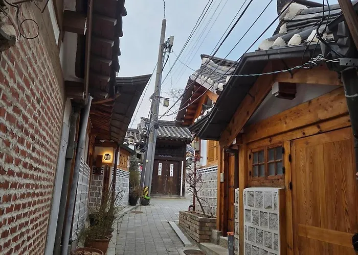 Apartment 오픈특가 홍제역 도보5분, 경복궁 지하철3정거장, 서촌, 북촌 10분이내 *